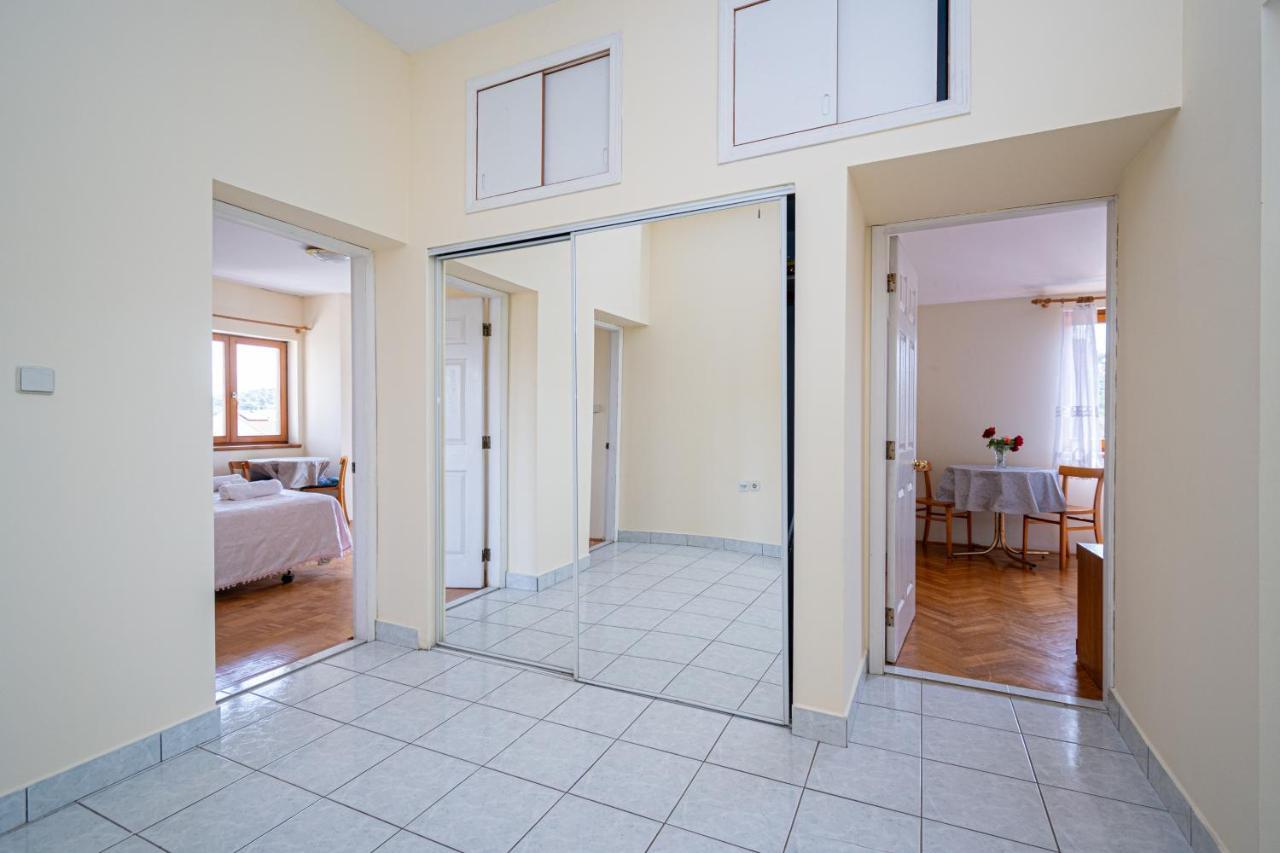 Apartments And Rooms By The Sea Mrljane, Pasman - 327 Nevidane Екстер'єр фото